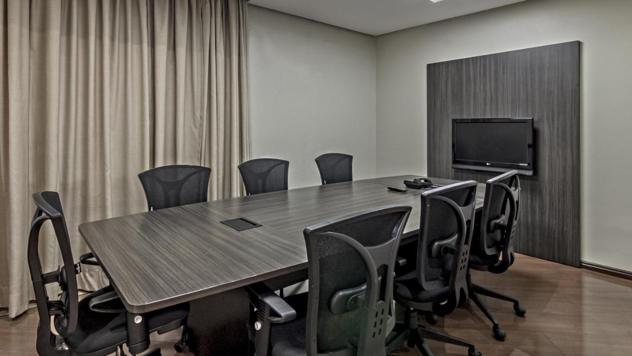 Hotel Deville Express Cascavel กัสกาเวล ภายนอก รูปภาพ