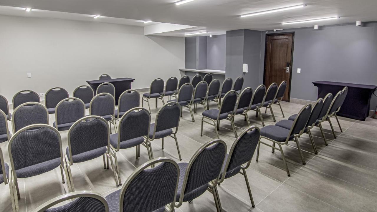 Hotel Deville Express Cascavel กัสกาเวล ภายนอก รูปภาพ