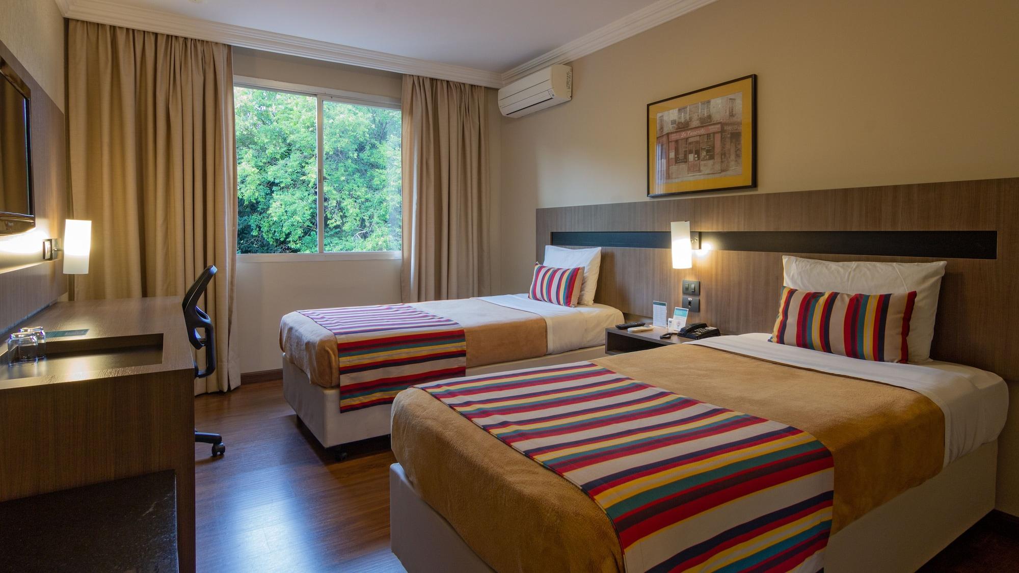 Hotel Deville Express Cascavel กัสกาเวล ภายนอก รูปภาพ