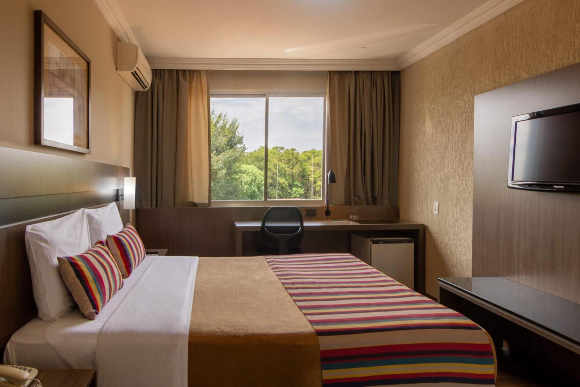 Hotel Deville Express Cascavel กัสกาเวล ภายนอก รูปภาพ