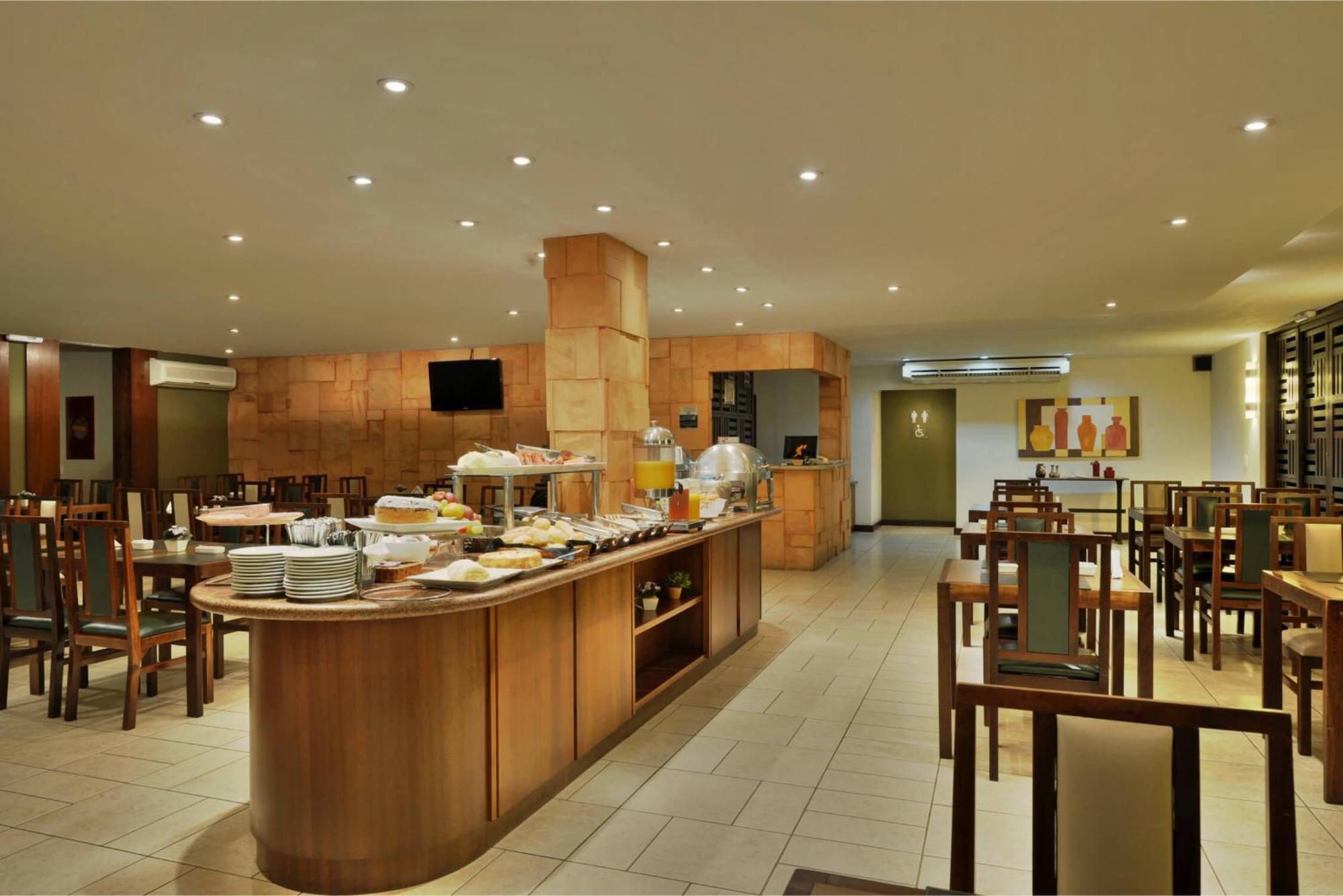 Hotel Deville Express Cascavel กัสกาเวล ภายนอก รูปภาพ