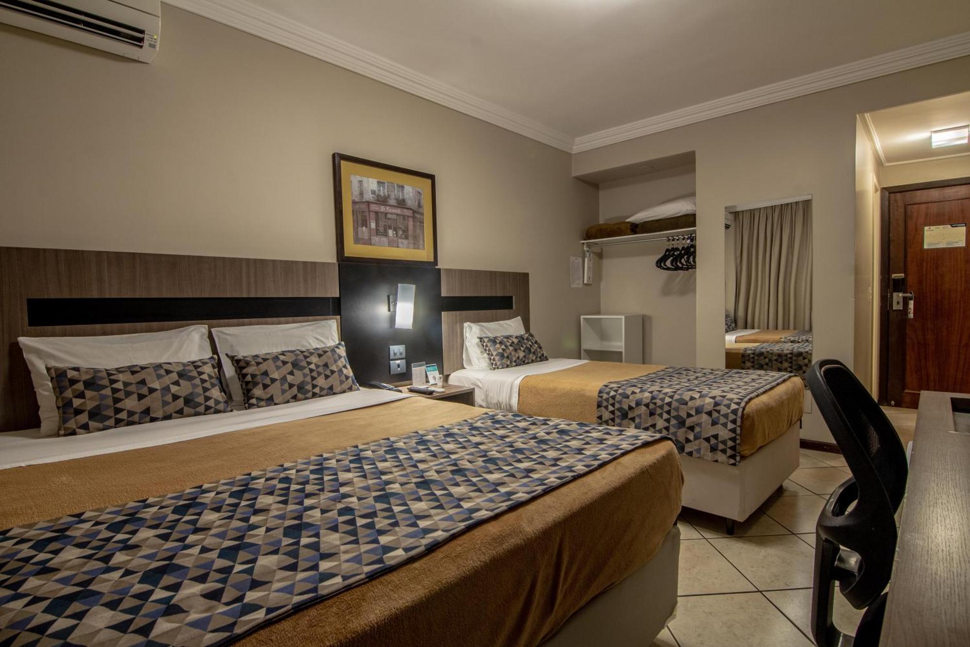 Hotel Deville Express Cascavel กัสกาเวล ภายนอก รูปภาพ